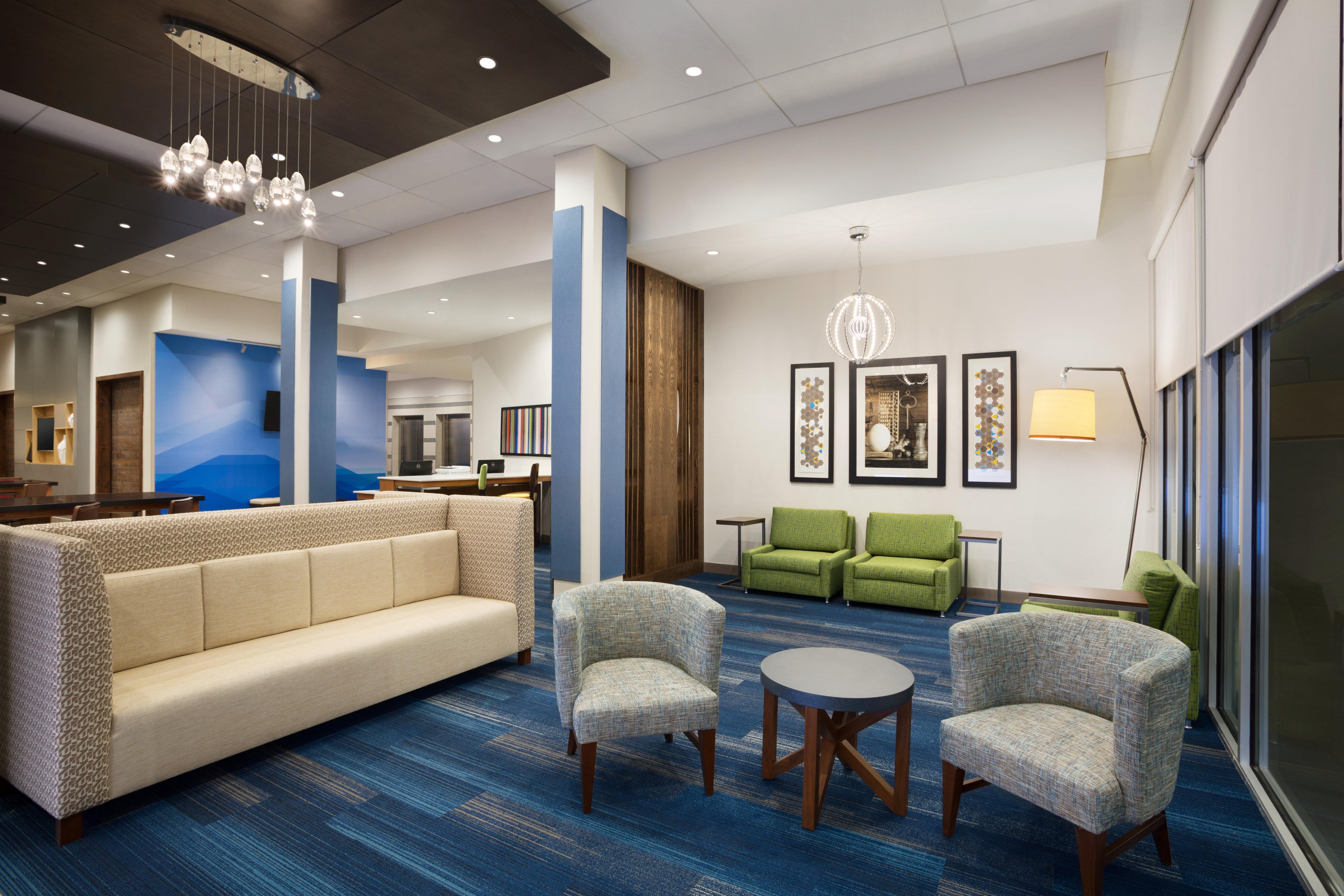 Holiday Inn Express & Suites - Mcallen - Medical Center Area By Ihg Exteriör bild