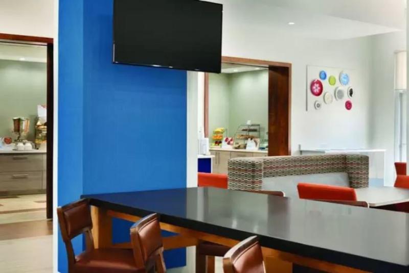 Holiday Inn Express & Suites - Mcallen - Medical Center Area By Ihg Exteriör bild